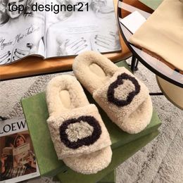 New Fashion brand Luxury Women's Brand Household Shoes Designer Fur Slippers Autumn And Winter Women's Flip Flop Fluffy Fur Letter Pink Embroidered Slippers