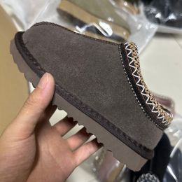 Pantofole Tasman II per bambini e bambine Tazz Stivaletti per bambini Ciabatte in pelliccia di castagno Pelle di pecora Shearling Stivaletti classici ultra mini Sabot invernali con semi di senape Slip-on in lana Little Big 21u