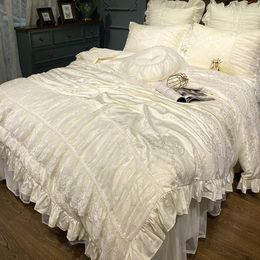 Bedding Sets Luxury Princess Wedding Double Layer Lace Bed Skirt Jacquard Cotton Set Quilt/Duvet Cover Linen Bedspread Pillowcase