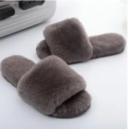 Hot selling women's classic design fashion warm slippers sheepskin snow boots women's boots warm slippers