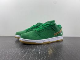 2023 Authentic Skateboarding Shoes Low St Patricks Day Lucky Green Metallic Gold Outdoor-Indoor Designer Sneakers