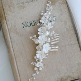 Wedding Hair Jewellery White Porcelain Flower Bridal Comb Hair Piece Pearls Wedding Jewellery Handmade Women Headpiece Hair Ornament 230907