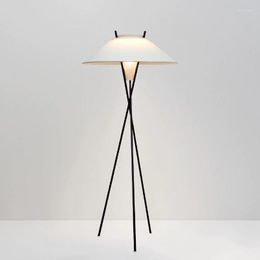 Floor Lamps Simple Living Room Lamp Modern Minimalist Tripod Art Bedroom Study Design
