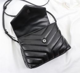 Evening Bags Headphone Bag 2023 Trend Luxury Leather Ladies HandBags Women Messenger Totes Big Chains Designer Crossbody Shoulder