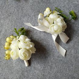 Decorative Flowers 2023 Groom Boutonniere Buttonholes Women Bride Wrist Corsage Wedding Artificial Silk Rose Party Suit Decoration