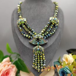 Pendant Necklaces Medieval Style Gilded Rhinestone Heavy Industry Butterfly Fringe Necklace Exaggerated Luxury Women's Banquet Dress