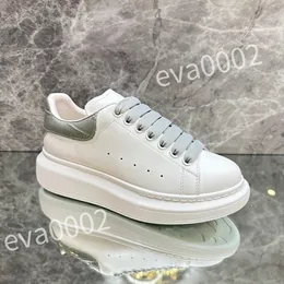 2023 new Hot Fashion Sneakers Casual shoes Boot Lace Up Women Men Platform Sole White Black Espadrille leather Shoe Classic Trainers xsd221105