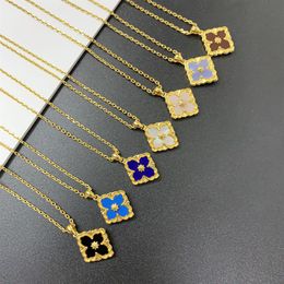 Luxury 18K Gold Clover Designer Pendant Necklaces for Women Cross Chain Choker Italy Famous Brand Retro Vintage Palace Necklace Pa288E