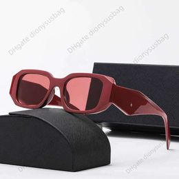 Designer sunglasses New Fashion Hong Kong Style Square Trend Sunglasses for Men Women to Take Outdoor Street Photos 1024