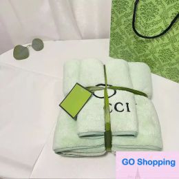 All-match Designer Bath Towel Set Coral Velvet Fashion Towels Face Towels Luxury Unisex Absorbent