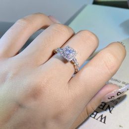 Women Girls Elegant Geometry Band Rings White Bling Diamond Shining Crystal Love Designer Luxury Princess Nice Wedding Ring Jewelry