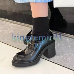 Designer Shoes Chocolate Loafer Black Sculpted Women Boots High-heeled Ankle Boot Metallic High Heels Zip Shoe Calfskin Leather Booties