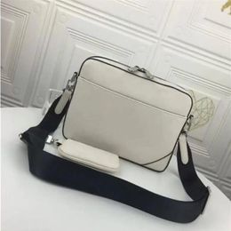 Cross Body Bag Men Designer Shoulder Bags Crossbody Purse Fashion Classic Chest Packs Leather Sporty Travel Casual Canvas Outdoor 2401