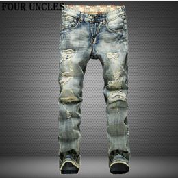 Big Size 42 2020 European Style Men Jeans Holes Frazzled Jeans Mens Casual Leisure Denim Long Pants Light Blue QQ0293352Q