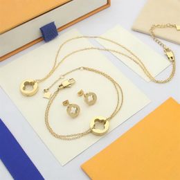 Europe America Fashion Jewellery Sets Lady Womens Gold Silver-color Metal Engraved V Initials Hollow Out Flower Empreinte Necklace B261a