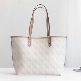 High Quality Designers Tote Bag c Bag Carriage Print Tote s Designer Luxurys Handbag Fashion Large Capacity Shopping Bags Purse Wallet 221221