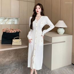 Casual Dresses Designer France Style Women V Neck Long Sleeve Knitted Dress Autumn Winter Pearl Single Breasted Tassel White Sweater