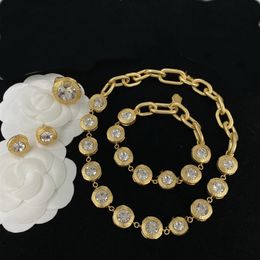 Fashion Designer White Resin Crystal Necklaces Bracelet Earring Rings Set Banshee Medusa Head Portrait 18K Gold Plated Birthday Fe230d