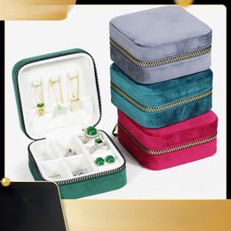 Creative Portable Accessories Storage Box Rings Ear Studs Necklace Velvet Jewelry Box Travel Mini Jewelry Zipper Bags