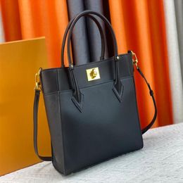 top quallity Designer luxury handbags purse On My Side bags elegant stitching fine grain calf shoulder strap handbag Large capacit203o
