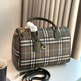 New premium Fashion Designer bag Hand-held crossbody bag olive green new plaid 30X22 Crossbody bag no box