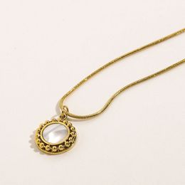 Designer Women Pendant Necklace Chain Very Nice Womens Fashion Gold Couple Necklaces Jewellery