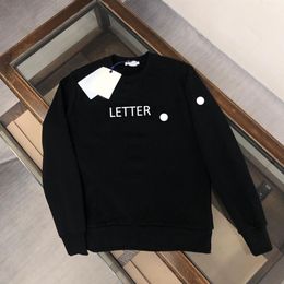 Erkek Tasarımcı Hoodies Kadın İşlemeli Rozet Logosu Hoodie Sweatshirts Gevşek Uzun Kollu Kapşonlu Jumper Üst M-2XL235W