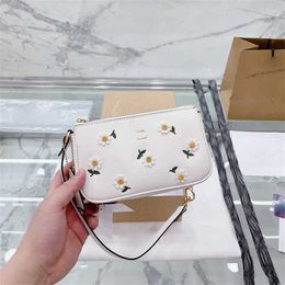 Designers Shoulder Bags Cobag Small Daisy Pearl Mahjong Bag Women High Quality Luxury Handbag Brand Wallet Vintage Crossbody Fashion 230111