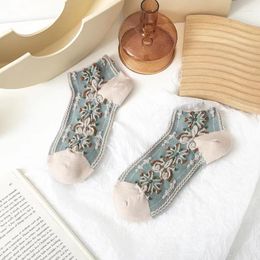 Women Socks 5pcs Vintage Diamond Flower Elegant Girl Stockings Lovely Stereoscopic Relief Party Holiday Leisure Ladies Cotton