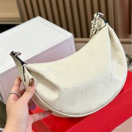 Lady Loop Hobo 23 Runway Style Handbags Designer Woman Shoulder Bag Luxury Underarm Package Fashion 6 Colours Purses Sac Sous Les Aisselles