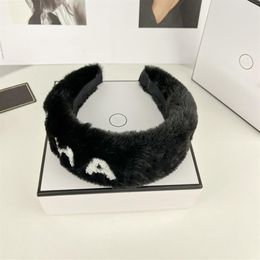 With BOX C Letter Designer FUR Headbands For Women Girl 2022 Winter New Luxury Wool Winter Headband Outdoor Hairband Head Wrap Bla223g