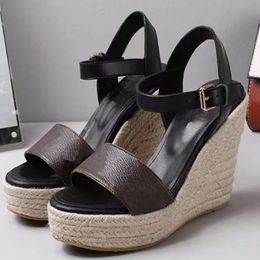 Fashion Designer Women Sandals Wedge Sandal Platform Shoes Heel Leather High With Adjustable Buckle Wedding Dress Lady Size 35-41 With Box NO378