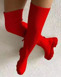 Женские сапоги до колена, новые зимние вязаные эластичные носки до бедра, теплые и сексуальные сапоги выше колена на шпильке с острым носком для девочек, праздничная обувь 35-43