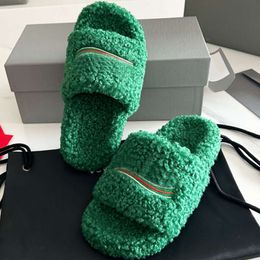 Designer Women Fur Wool Slides Rubber Sandals Winter Slippers Men Furry Warm Letters Sandal Luxury Comfortable Fuzzy Girls Flip Flop Slipper With Box NO469