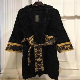 Black Robe Long Sleeve Pajamas Letters Embossed Bathrobe Ladies Fall & Winter Cotton Robes Home Clothing Sleepwear Whole201g