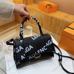 Fashion shoulder bag Designer Tote Handbag Women's wallet paris new alphabet print portable hourglass bag luxury all-in-one crossbody bag