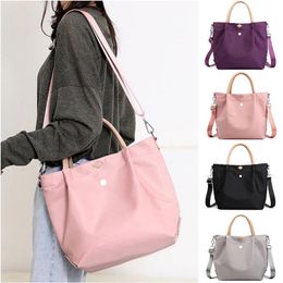 LL 8658 Womens Gym Handbags Cross Body Messenger Bags Shoulder Bags Outdoors Travel Girls Duffel Bag Casual Exercise Stuff Sacks292K