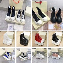 Socks and boots designer womens high top thick sole breathable knit inner height short boots sports shoes fashionable and versatile piece