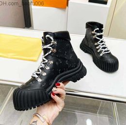 Boots Boots Black Ankle Biker chunky platform flats combat Boots low heel lace-up booties leather chains buckle women luxury designers shoes Q230909