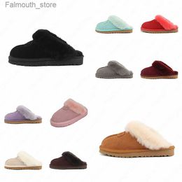 Slippers Designer Fur Slippers Womens Slides Sandals Women Winter Snow Shoes Classic Mini Ankle Black Chestnut Pink Sandal Sneakers Warm Trainers Q230909