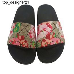 2023 Designers Slippers Men Women Floral Slides Flats Platform Sandals Rubber Brocade Slides Mules Flip Flops Beach Shoes Loafers Free womens Sliders