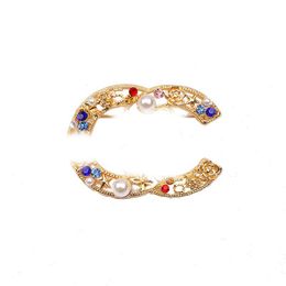 Fashion Design Brooch Luxurys Desinger Women Gold Muticolor Pearl Rhinestone Letter Brooches Suit Pin Jewelry Clothing Decoration Accessories
