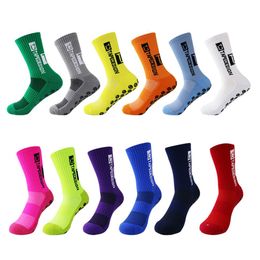 2022 New ANTI SLIP Football Socks Mid Calf Non Slip Soccer Cycling Sports Socks Mens244x