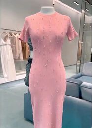 2023 Лето розовое сплошное платье с коротким рукавом и круглым вырезом со стразами, повседневные платья длиной до колена S3S01M253