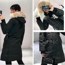 2020168Winter down jackets hoodie real wolf fur Holder women's jacket zipper Windproof and waterproof coat warm down coat out267m