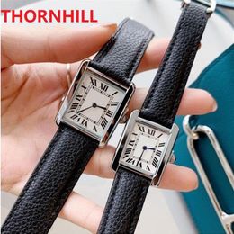 Womens Luxury Watches Fashion Classic Tank Solo Series Gold Watch Women Men Real Leather Quartz Ultra thin Designer Wristwatches M221e