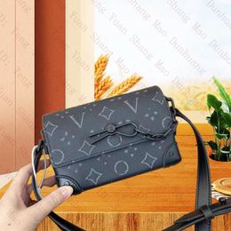 Designer Steamer Wearable Bags Mini Trunk Shoulder Bags Messenger Crossbody Bag Embossing Monograms Taurillon Leather Box Clutch Chain-pin Closure Wallet M81783