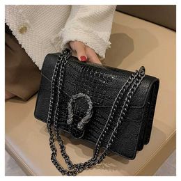 New Pattern Small Square Women's Fashion Chain Shoulder Trend 90% Off Store sales