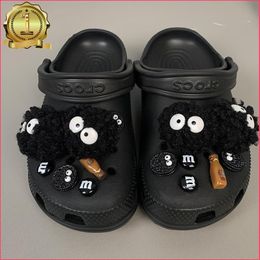 Cool Fur Ball Charms Designer DIY Biscuit Shoelace Buckle Sneaker Charm for CROC JIBS Clogs Kids Boys Women Girls3552