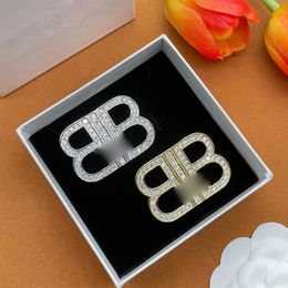 2color Gold Silver Brooches Luxury Brand Designer Letters Brooches Famous Double Letter Pins Rhinestone Suit Pin Jewellery Accessori241e
